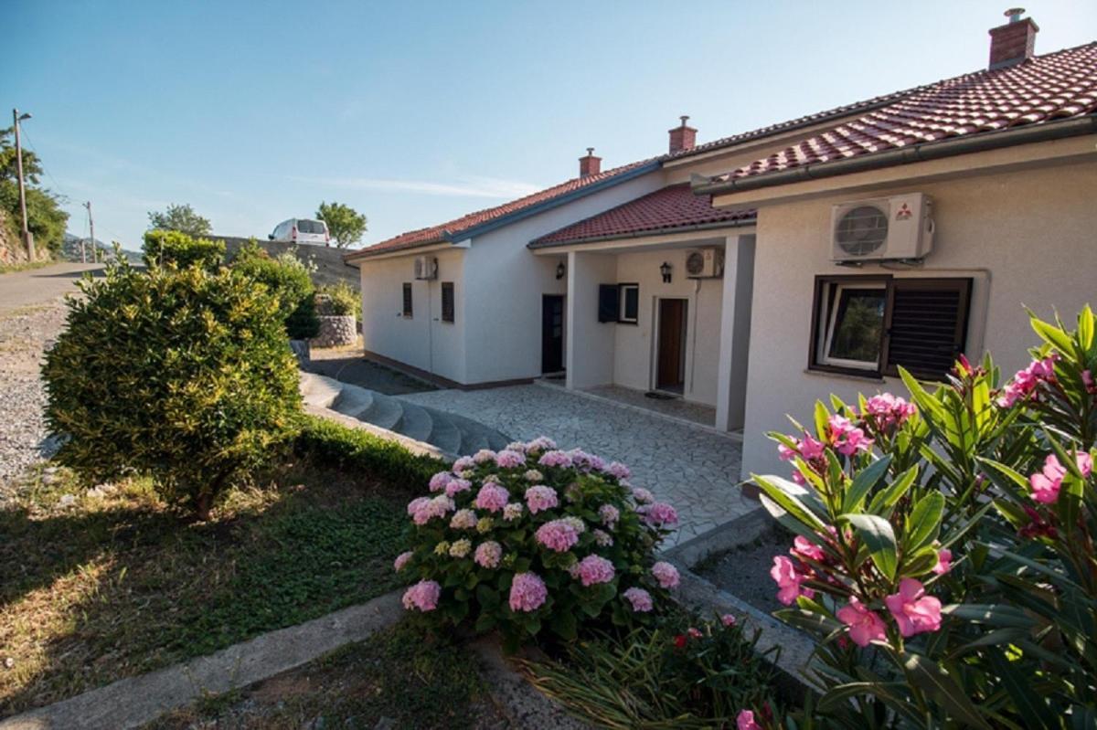 San Apartment Свети Юрай Екстериор снимка